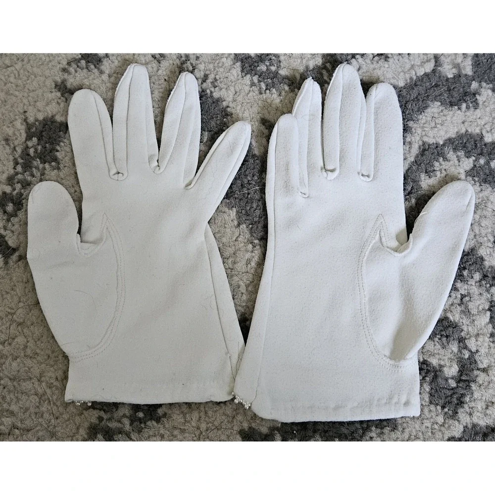 Vintage 1950s White Nylon Gloves with Beaded Hem